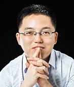 第43讲  袁志林
中国林业科学研究院亚热带林业研究所研究员、博士生导师。现任林木遗传育种国家重点实验室青年PI；兼任中国林学会青年工作委员会常务委员、中国土壤学会土壤生物和生化专业委员会委员。2014年获得第四届中国林业科学研究院杰出青年称号、2016年入选浙江省151人才工程第二层次培养人员、2017年获得第十四届中国林业青年科技奖、2018年入选国家林业和草原局“百千万人才工程”省部级人选、2020年入选浙江省万人计划科技创新领军人才。主持国家自然科学基金优秀青年项目（森林土壤微生物）、青年项目和面上项目等。